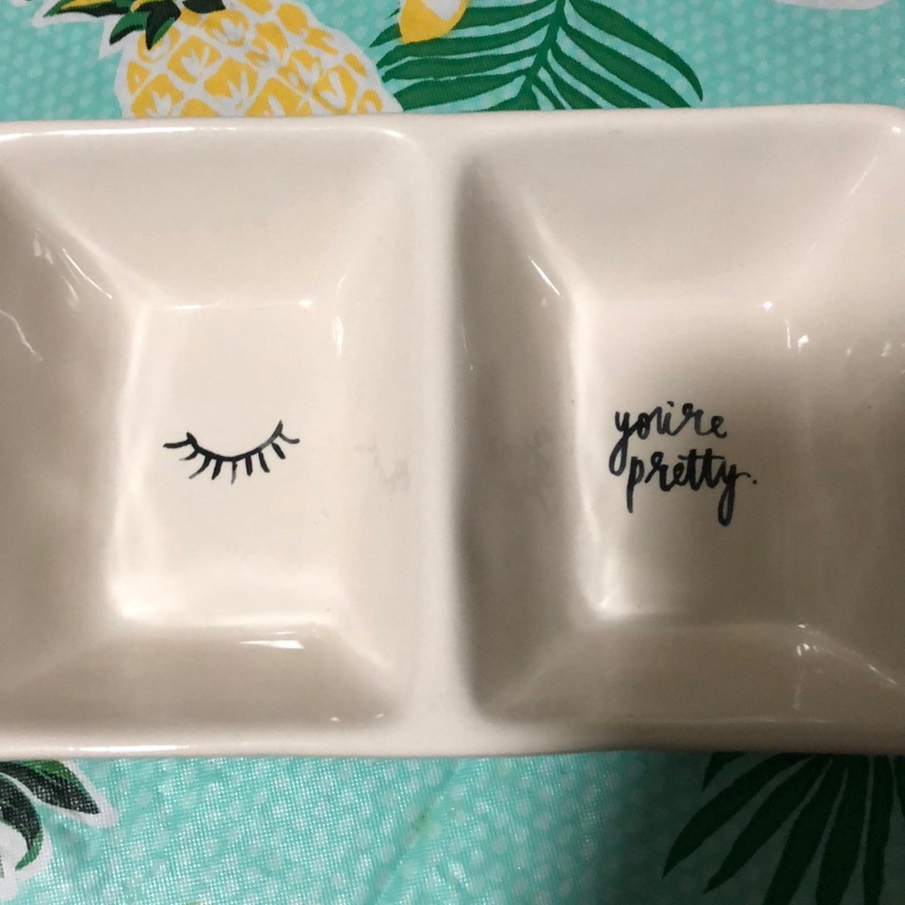 Rae Dunn you’re pretty accessory plate